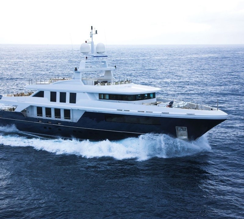 Cruising Aboard Yacht OXYGEN
