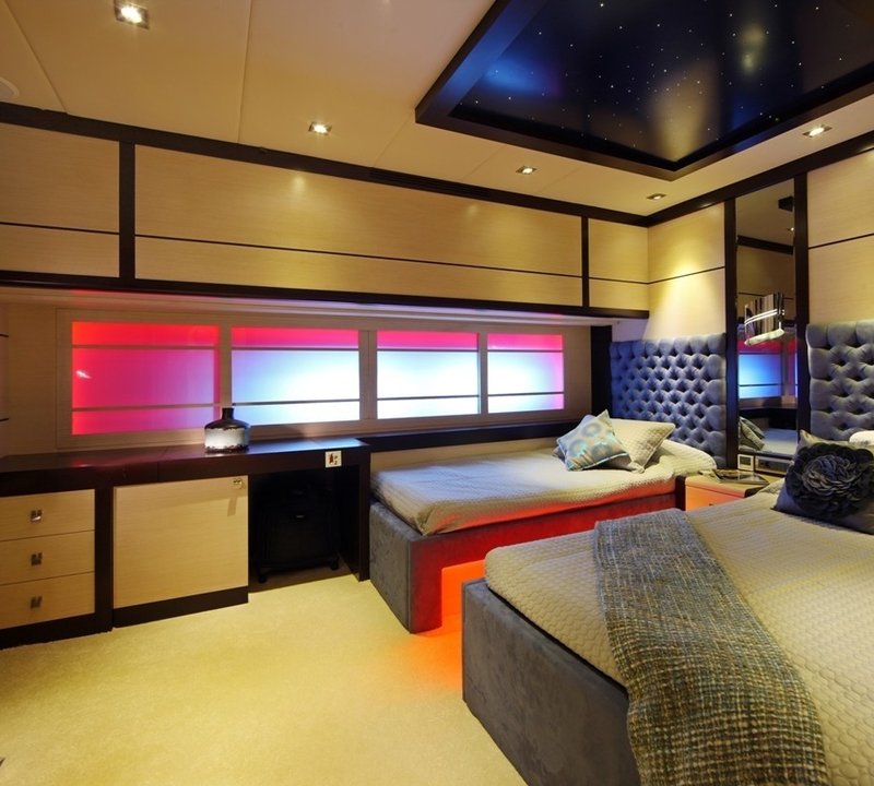 Twin Bed Cabin Aboard Yacht PERLA DEL MARE