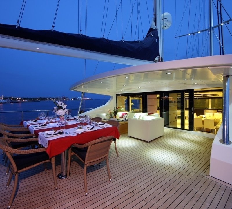 Outdoor Eating/dining On Board Yacht PERLA DEL MARE