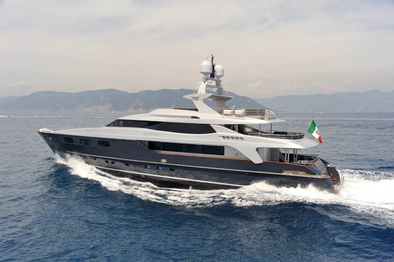 The 43m Yacht MI VIDA