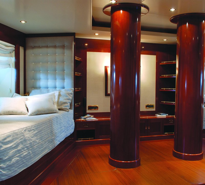 Twin Bed Cabin Aboard Yacht ARIETE PRIMO