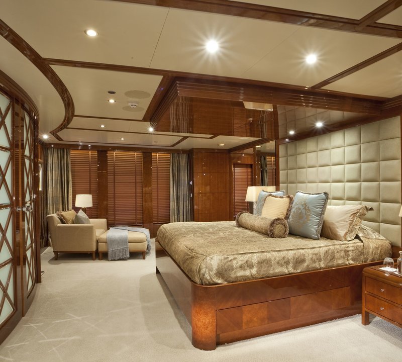 Main Master Cabin Aboard Yacht COCO VIENTE