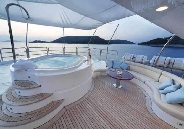 Jacuzzi Pool On Board Yacht HARMONY III