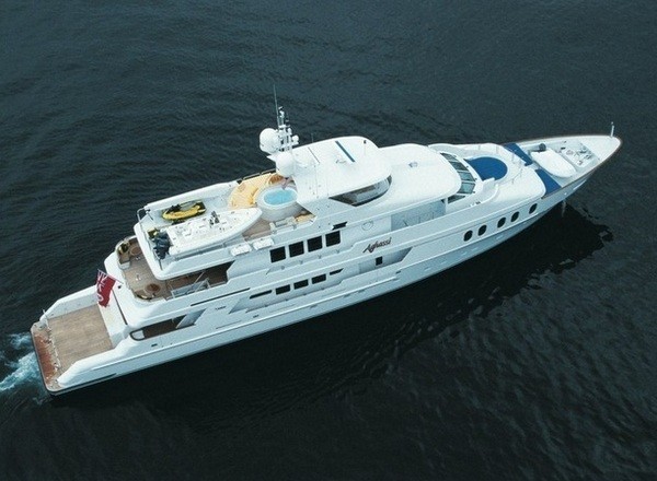 The 44m Yacht I LOVE THIS BOAT