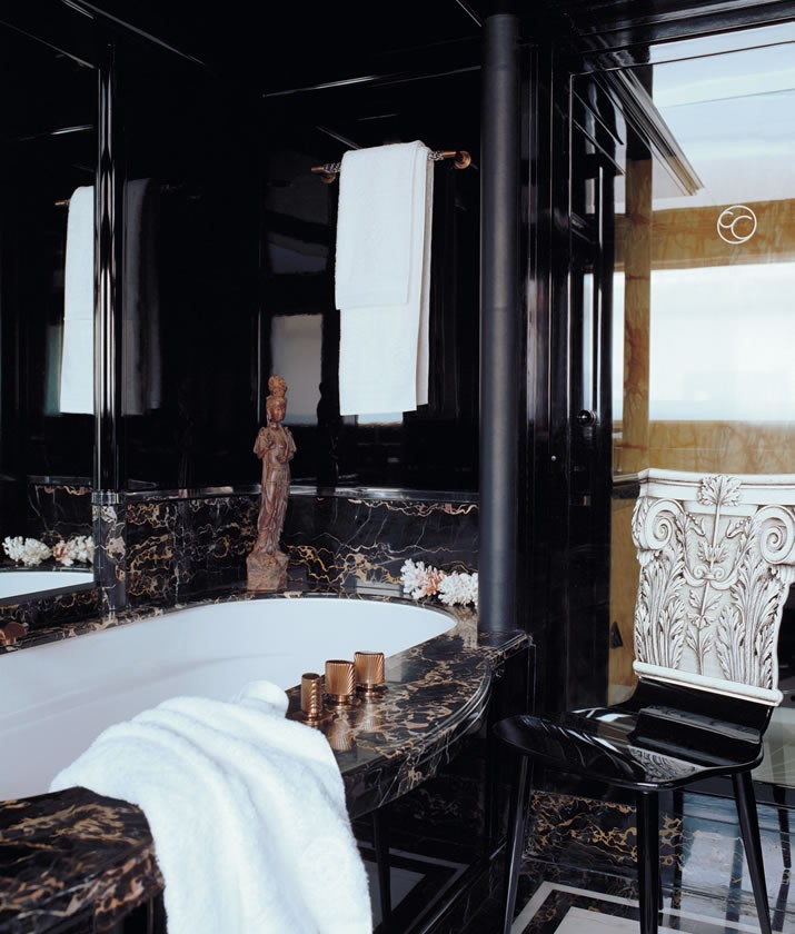 Guest's Bath Aboard Yacht IL SOLE