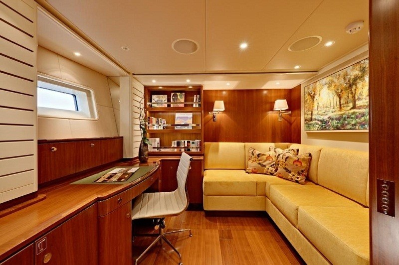 The 44m Yacht NINGALOO