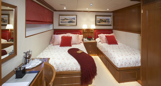 Red Twin Bed Cabin On Yacht PRAXIS