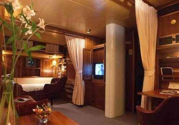 Cabin On Yacht AIGLON