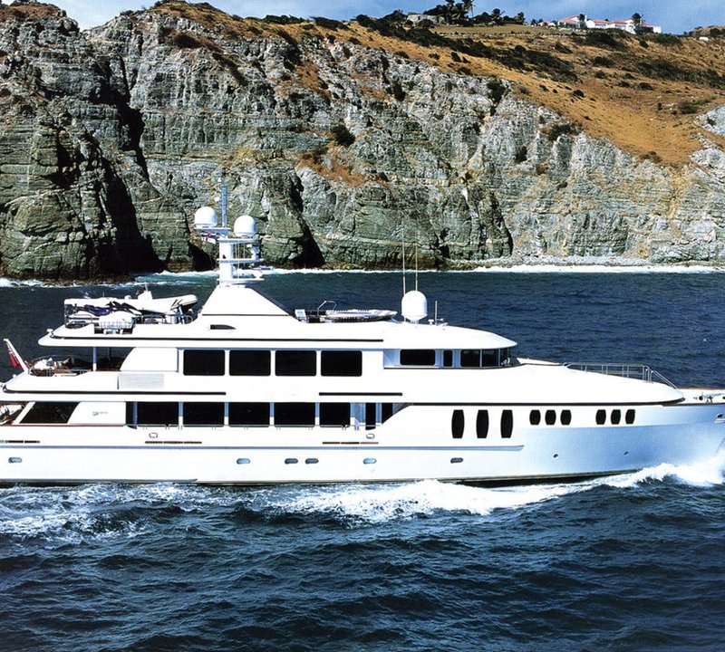 Premier Overview On Board Yacht CLAIRE