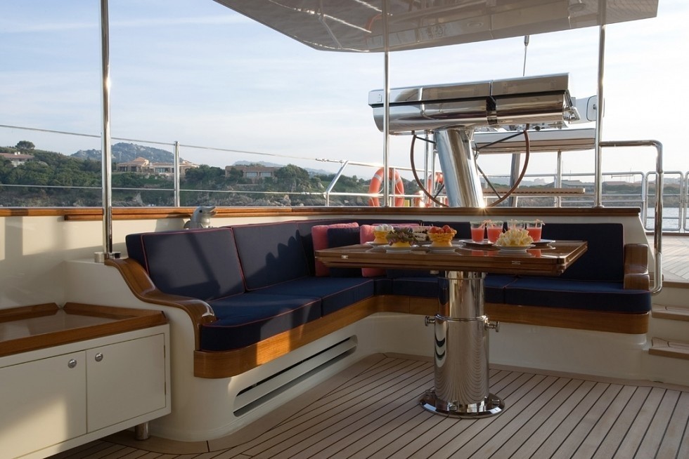 External Sitting Aboard Yacht HERITAGE