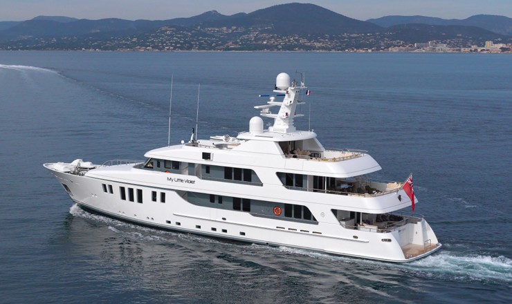 Cruising Aboard Yacht MY LITTLE VIOLET