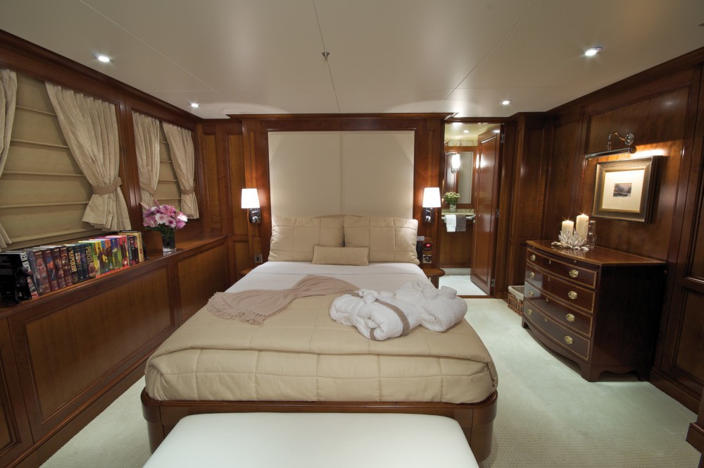 Queen Sized Cabin On Board Yacht YOU & ME