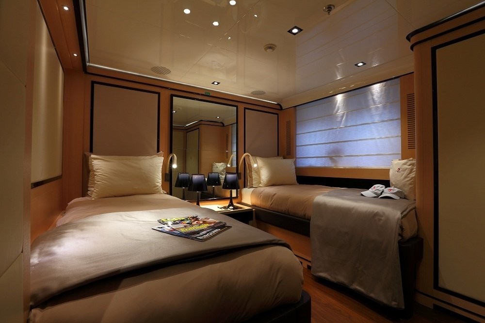 The 46m Yacht 2 LADIES