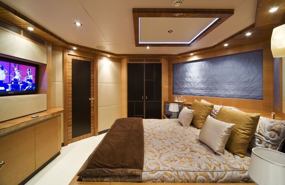 Guest's Cabin On Board Yacht HOKULANI