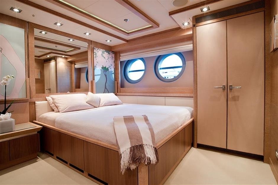The 46m Yacht ONENESS