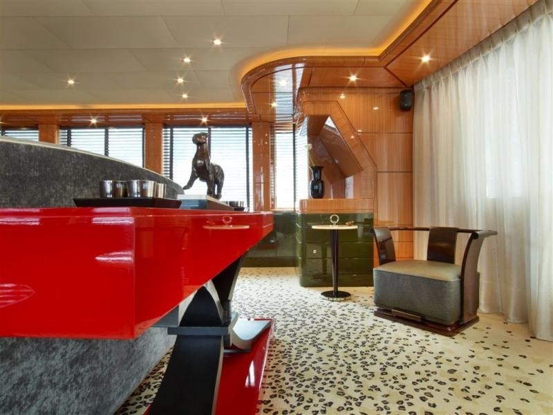 360 Close Up Aboard Yacht 360&DEG;