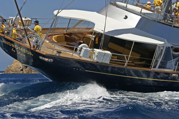 Cruising On Yacht ANDROMEDA LA DEA