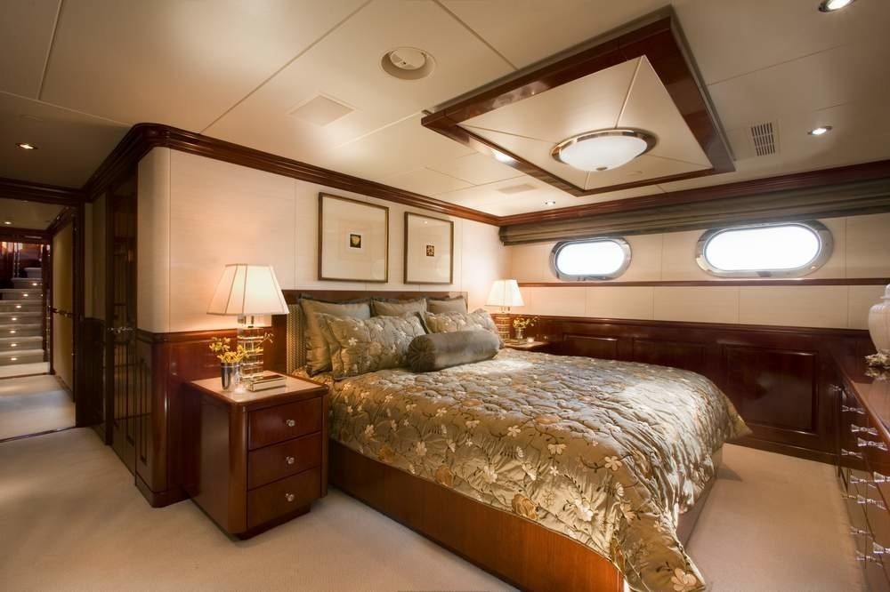 VIP Cabin On Yacht NO COMMENT