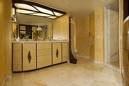 Dresser Zone On Board Yacht TRIUMPHANT LADY