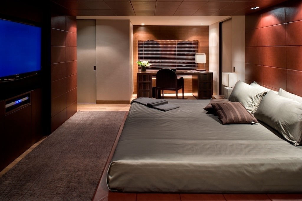 Profile Aspect: Yacht ODESSA's Main Master Cabin Captured