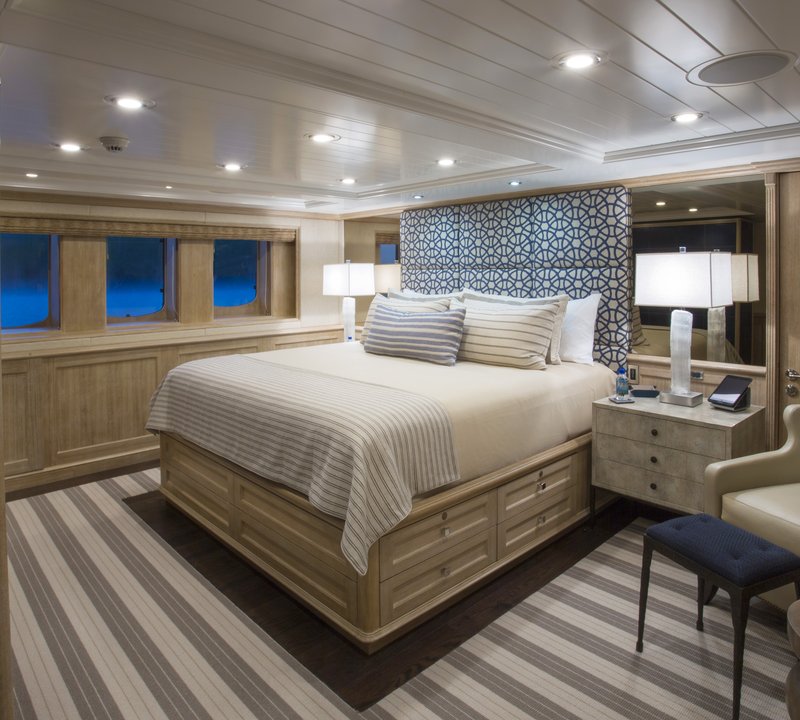 The 49m Yacht BLU 470