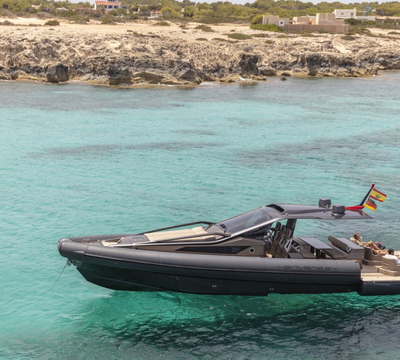 Riva Tender