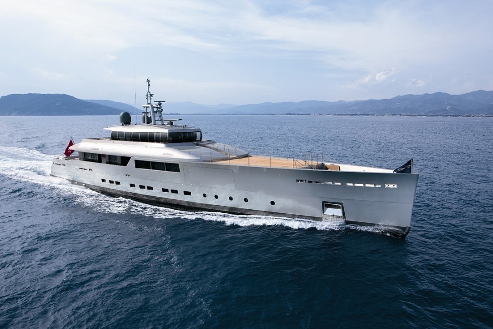 Profile Aspect On Board Yacht EXUMA