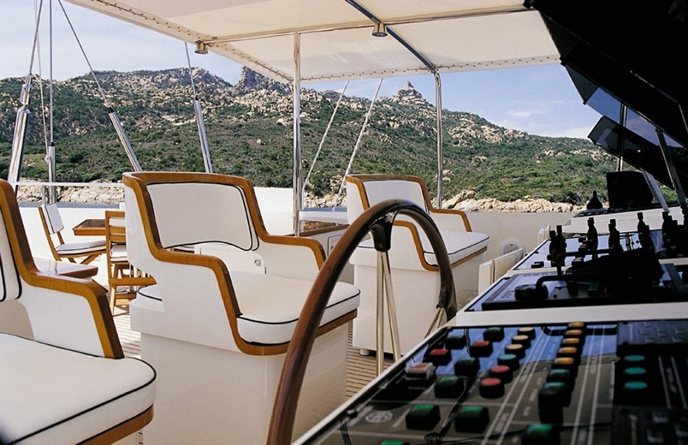 The 50m Yacht IS A ROSE