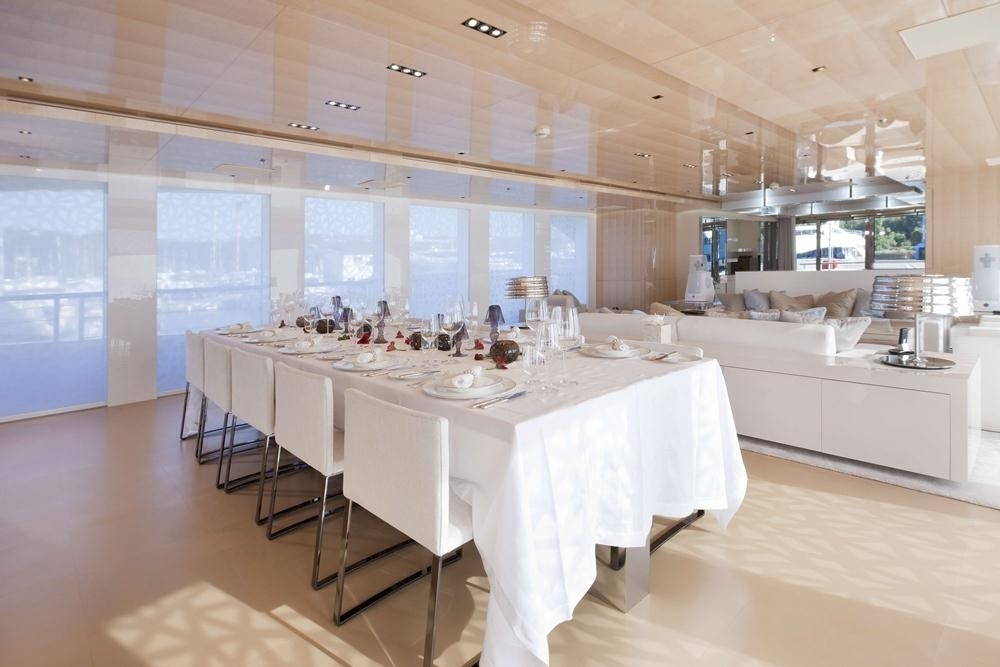 Eating/dining Saloon Aboard Yacht LA PELLEGRINA