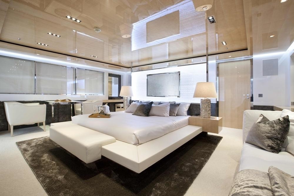 Main Master Cabin On Yacht LA PELLEGRINA