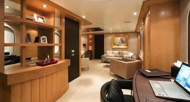 Inside Drinks Bar Aboard Yacht MALIBU