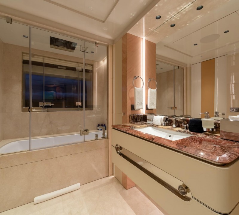 Guest Cabin Ensuite