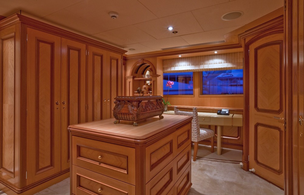 The 51m Yacht AMANTI