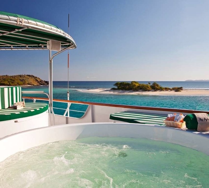 Jacuzzi Pool On Yacht BIG EAGLE