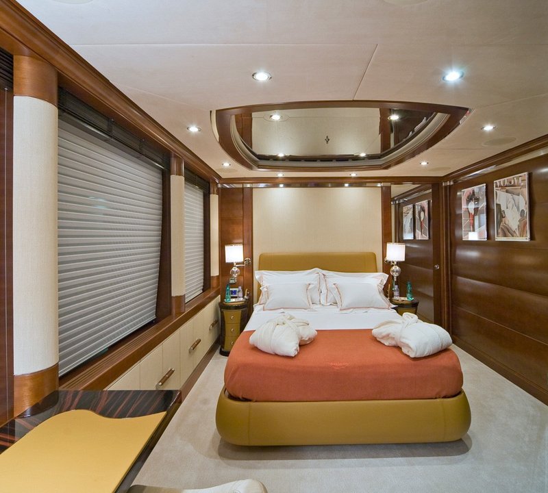 Red Guest's Cabin On Yacht LATITUDE