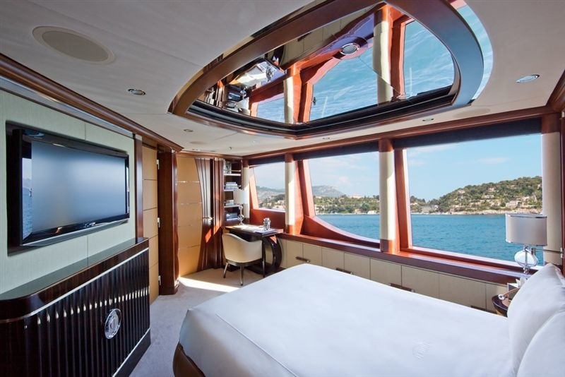 Top Deck: Yacht LATITUDE's VIP Cabin Image