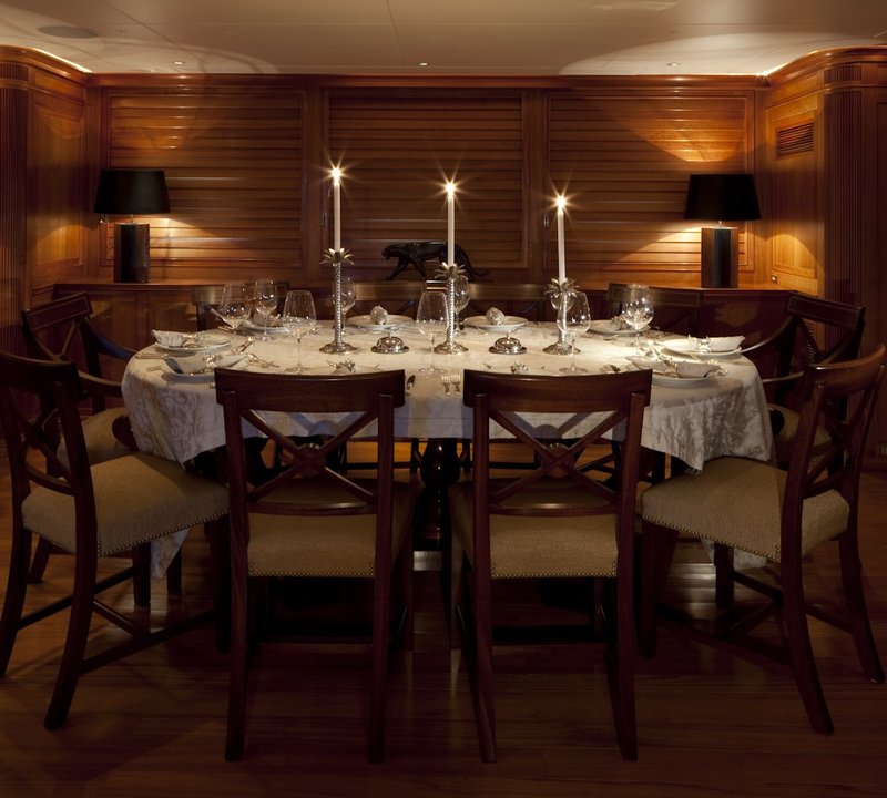 Eating/dining Saloon On Yacht LUNA