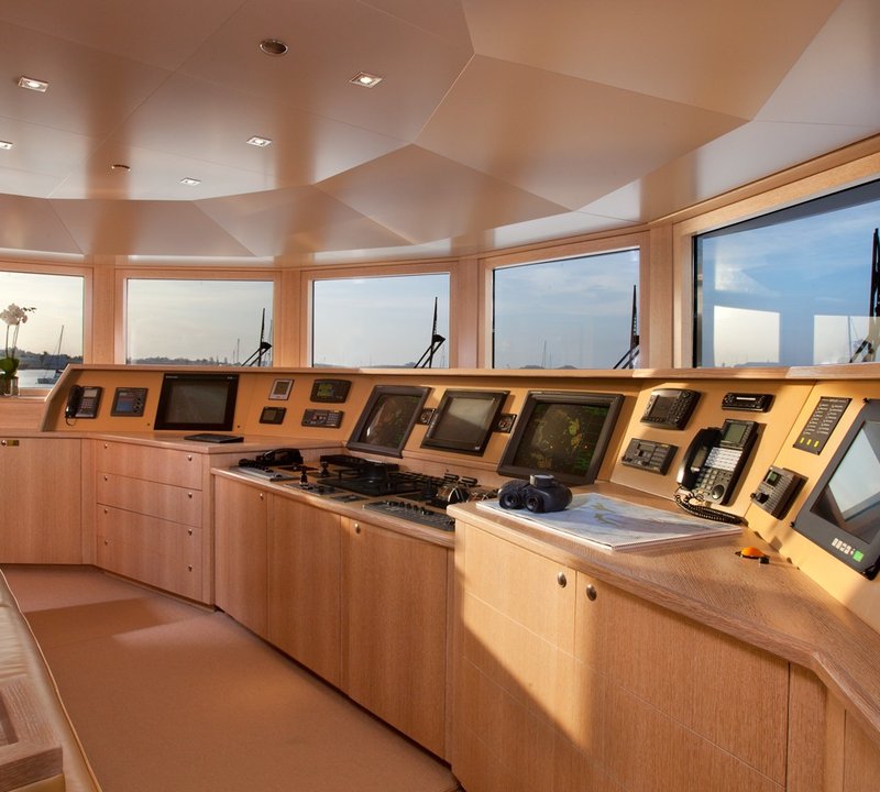 Bridgedeck On Board Yacht SUNRISE