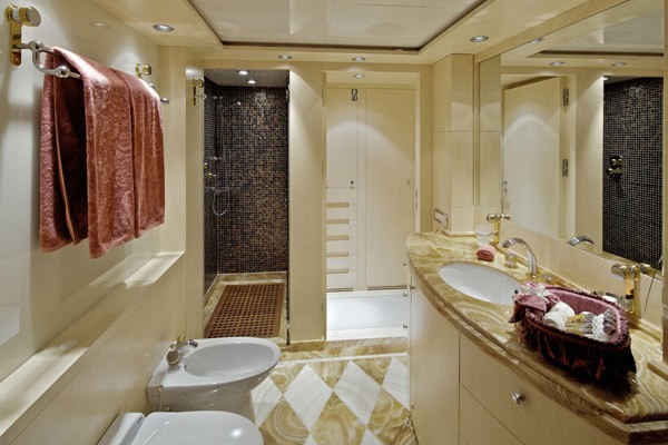 Guest's Bath On Board Yacht MIA RAMA