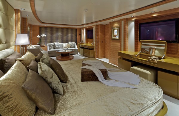 Berth: Yacht MIA RAMA's Main Master Cabin Captured