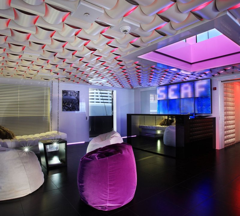 Drinks Bar: Yacht SEA FORCE ONE's Sky-lounge Captured