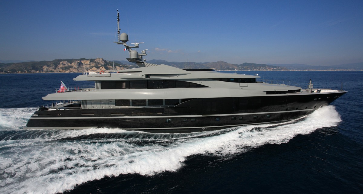Cruising On Board Yacht SEA FORCE ONE