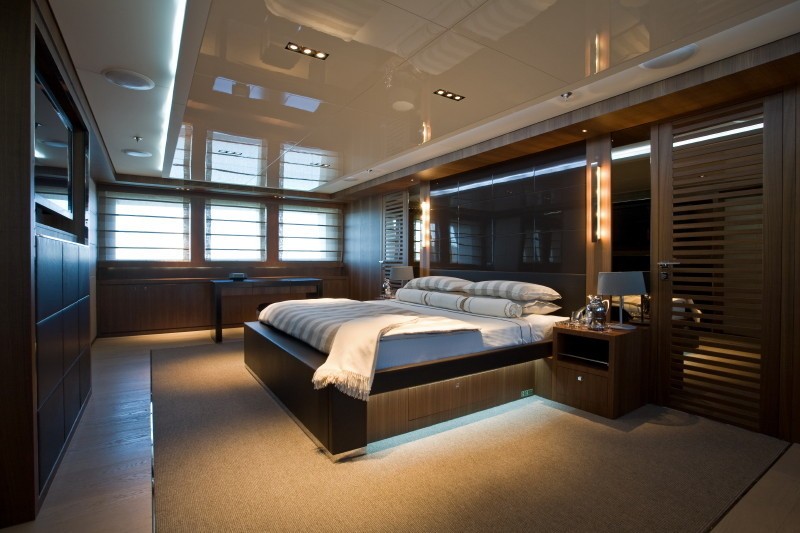 Profile: Yacht SYNA's Main Master Cabin Image
