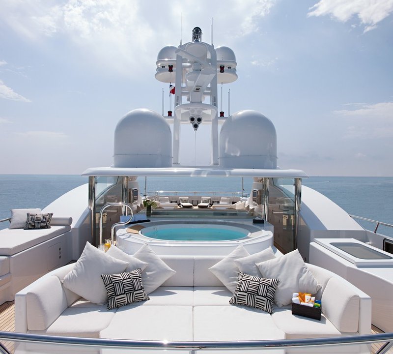 Life Aboard Yacht HURRICANE RUN