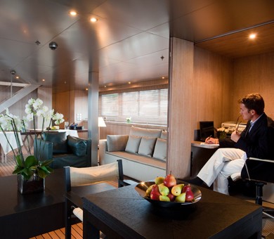 Study Aboard Yacht MARIU