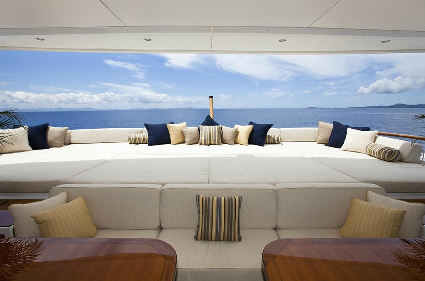 External Sitting On Yacht NOBLE HOUSE