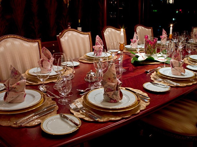 Eating/dining Saloon On Board Yacht NOBLE HOUSE