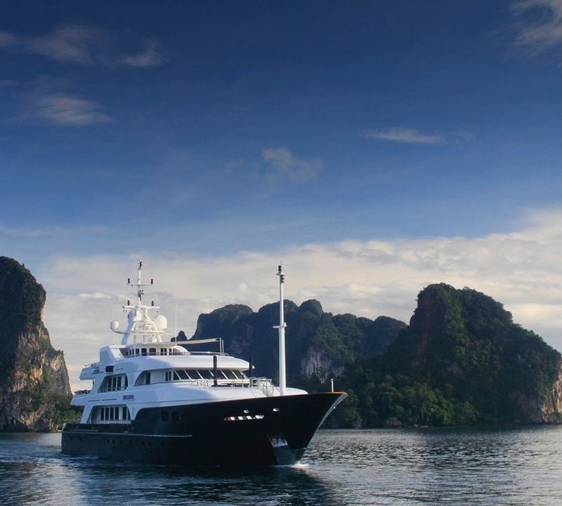 Forward Aspect Aboard Yacht NOBLE HOUSE