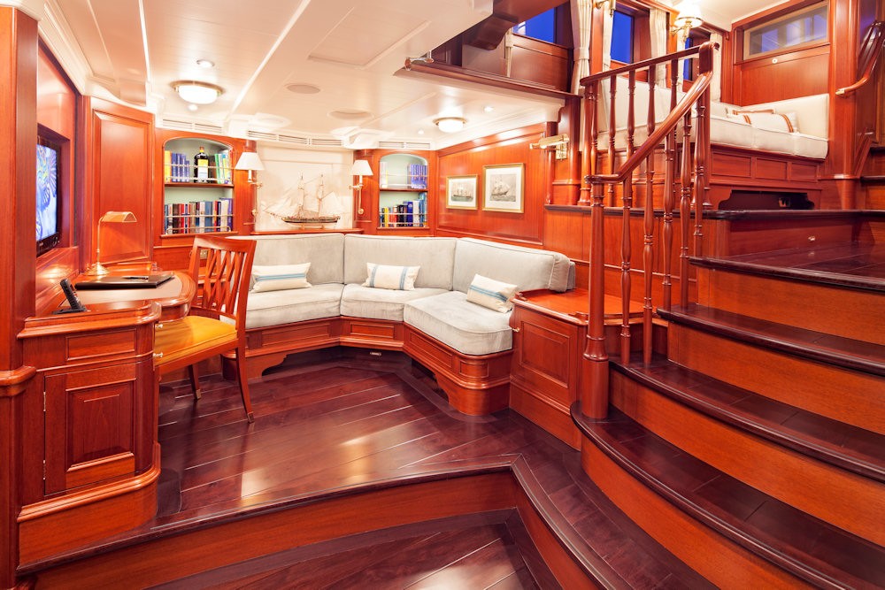 The 55m Yacht KAMAXITHA