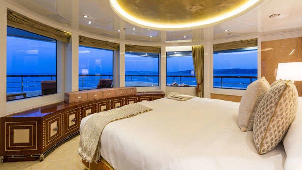 The 55m Yacht LADY CANDY